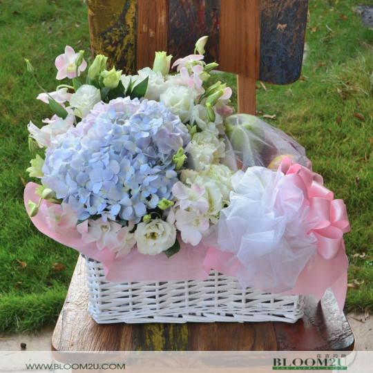 Hydrangea flower basket with fruits